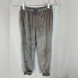 Boy’s Cat & Jack velour feel Gray Sweatpants- Sz Small 6-7